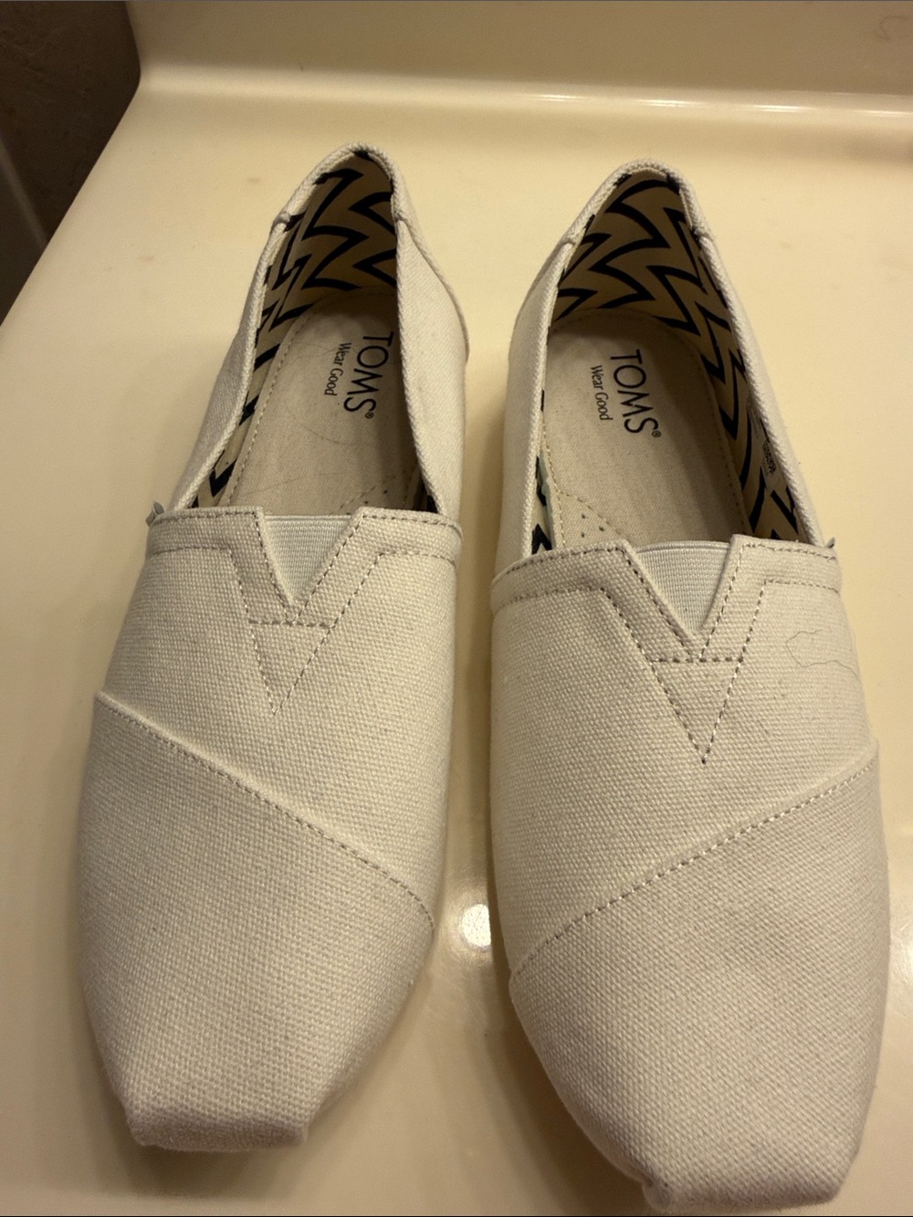 Toms Women's White Canvas Slip-On Flats